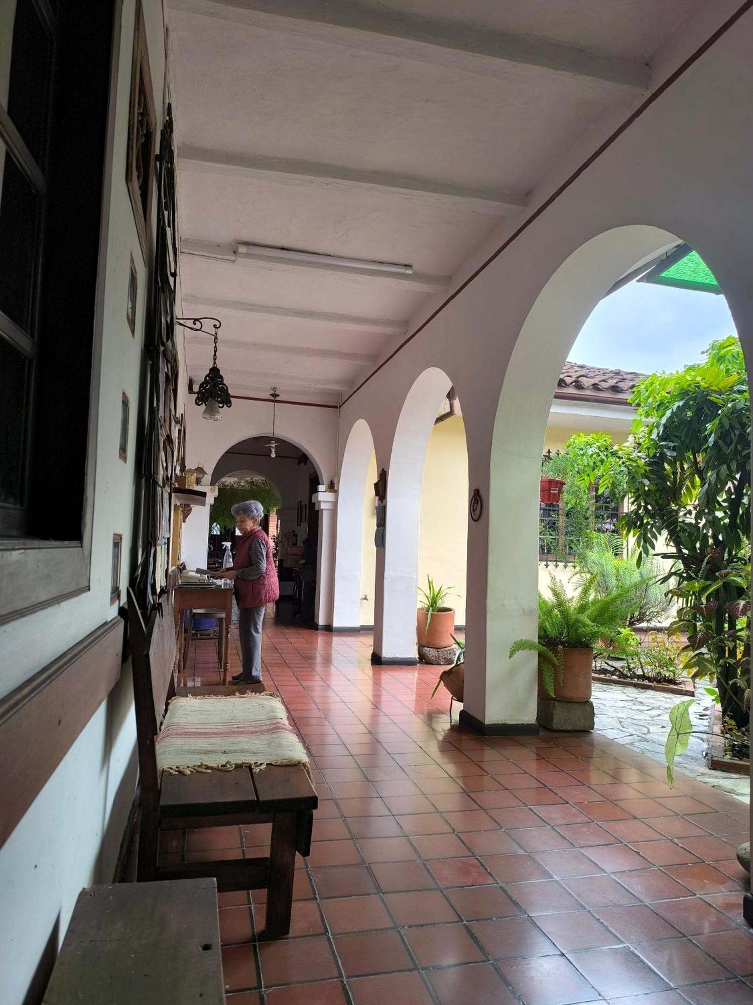 ポパヤン La Casa De Mima Bed & Breakfast エクステリア 写真