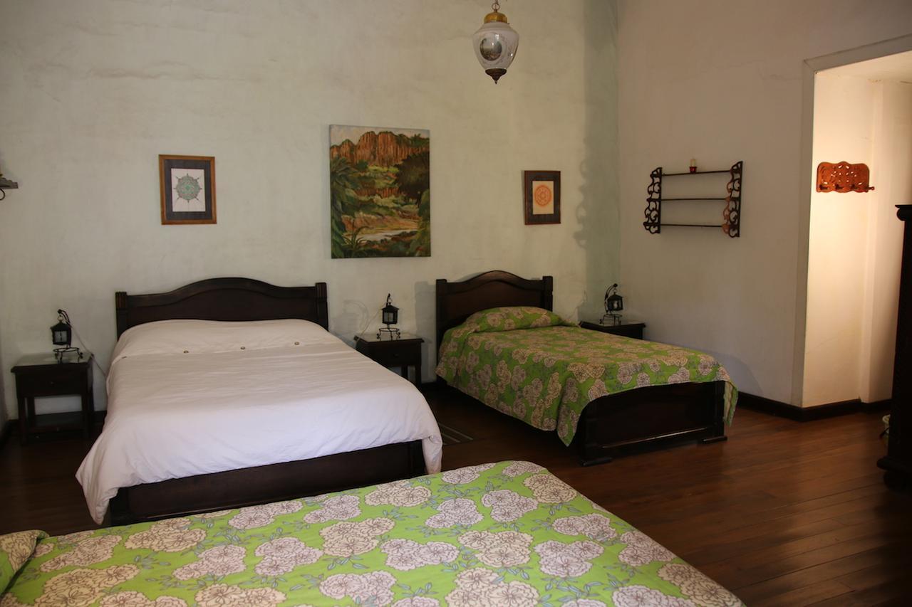 ポパヤン La Casa De Mima Bed & Breakfast エクステリア 写真