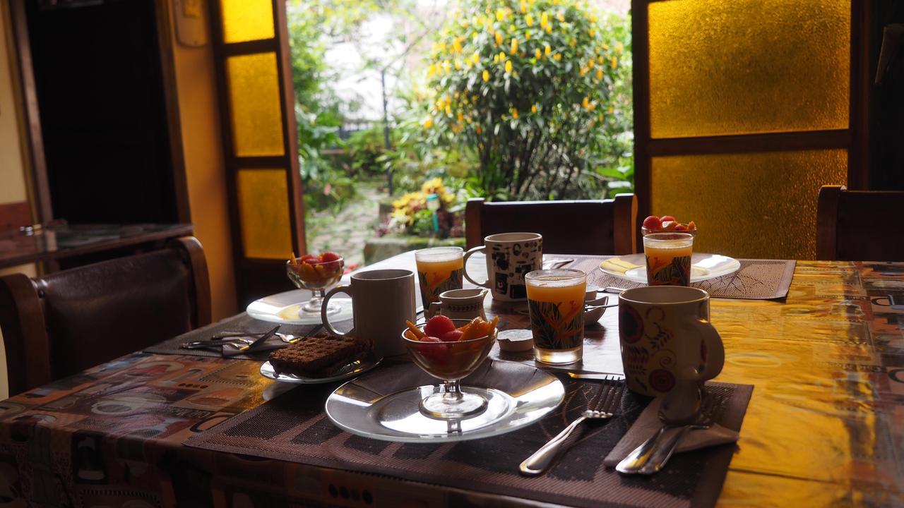 ポパヤン La Casa De Mima Bed & Breakfast エクステリア 写真